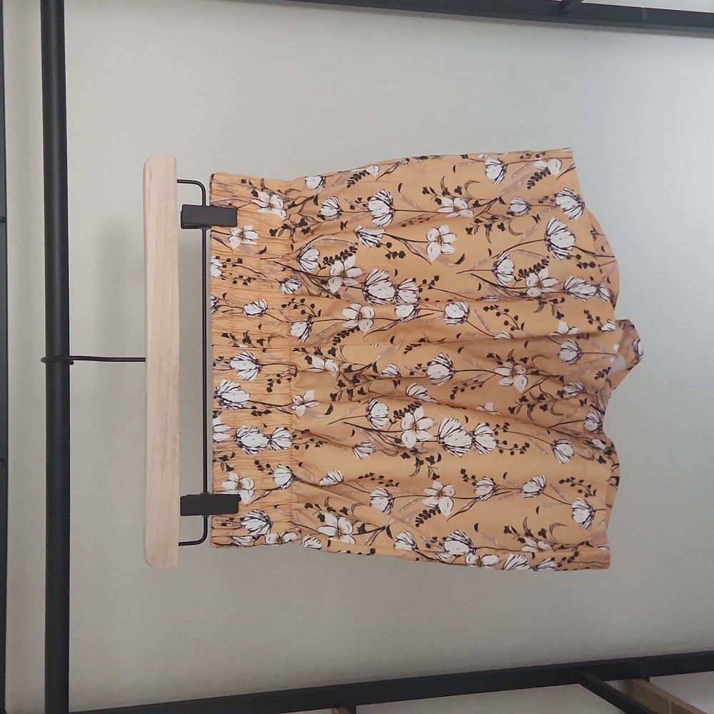 Medium, Gold Floral Shorts
